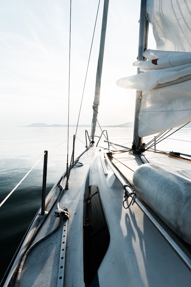 Escursione in barca a vela nel Golfo di Sanremo